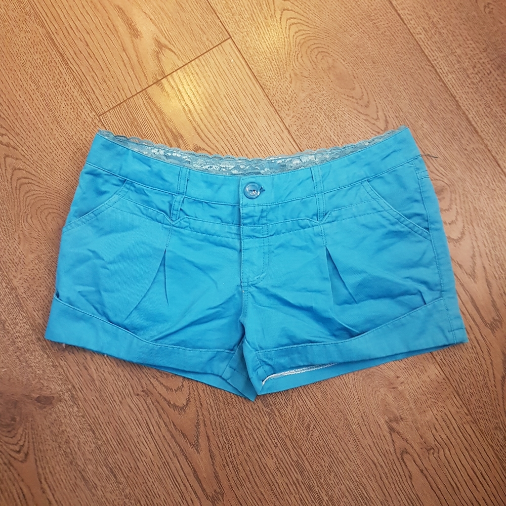 Aqua shorts lace trim M
